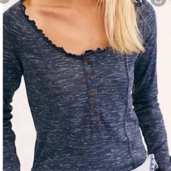 FREE PEOPLE Henley buttons long sleeve dark blue Small NWT - Picture 2 of 13